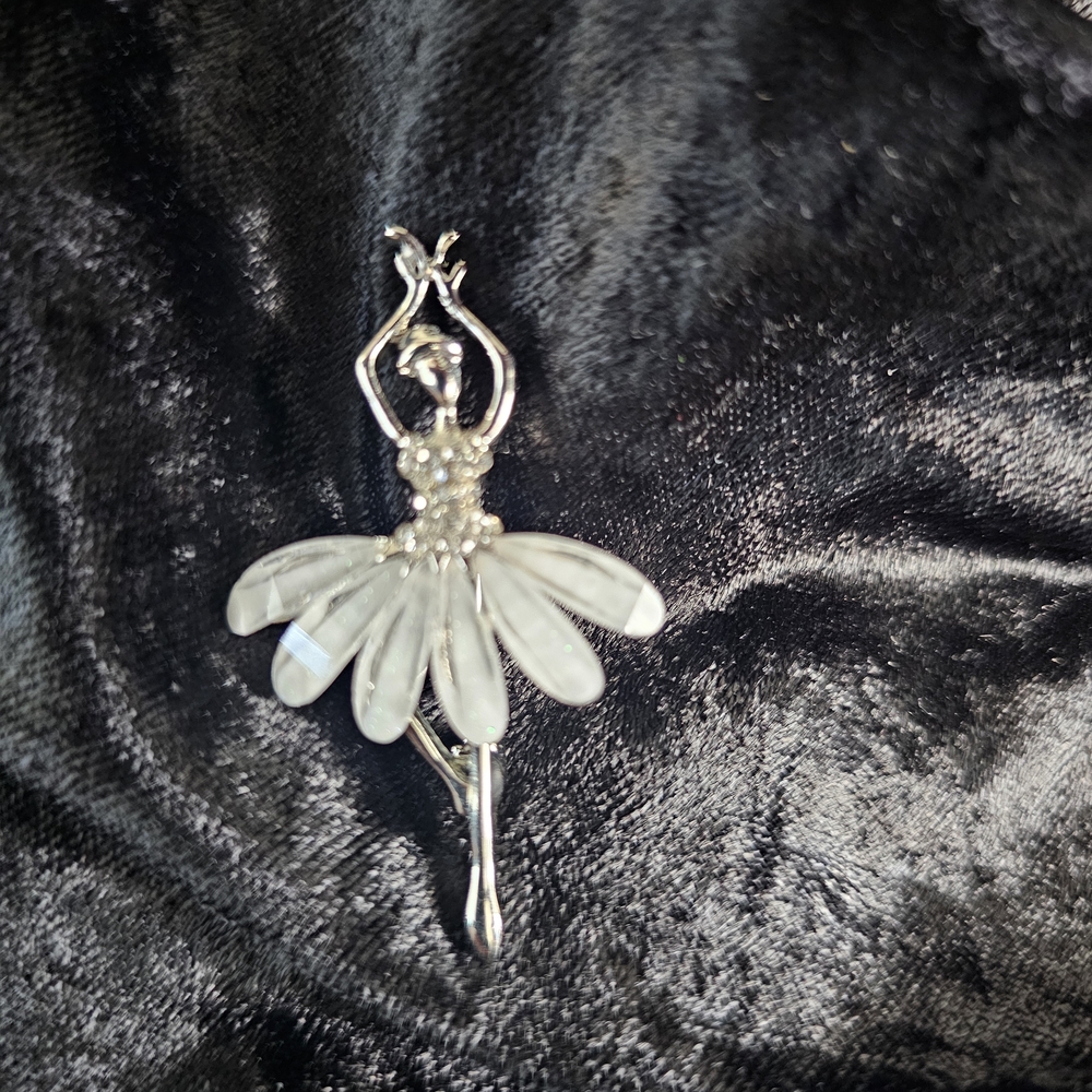 Elegant Silvertone & Rinestones Ballerina Brooch